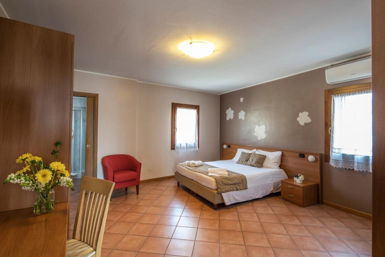 Locanda Ai Archi Farra di Soligo Exterior foto